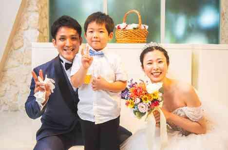 【少人数Party】みんなが笑顔になれる結婚式の挙式画像