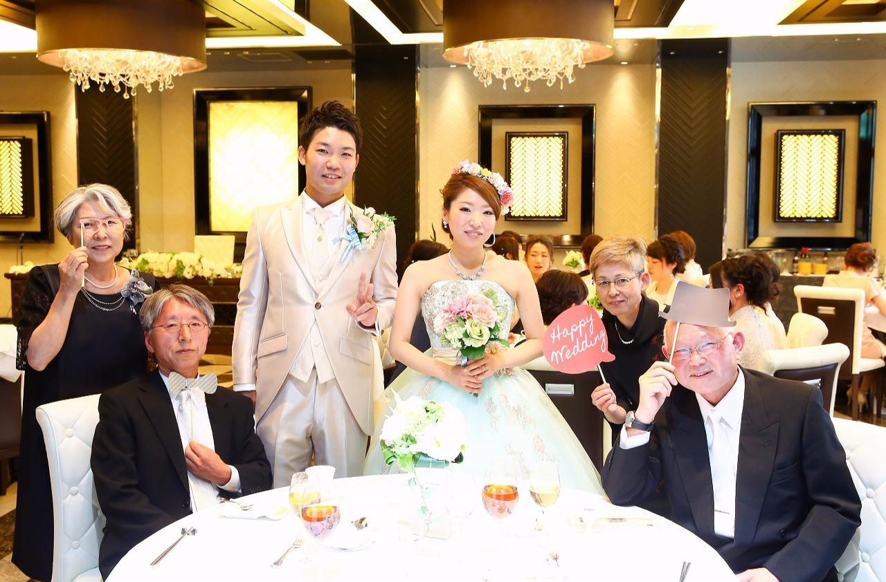 笑顔に満ち溢れたお二人の結婚式の演出画像