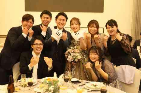 思い出の場所で誓うNight Weddingの披露宴画像