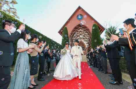 大好きな世界観をつめ込んだおもてなしWeddingの挙式画像