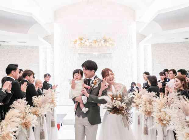 大切なゲストの皆様へ　直接感謝を伝えられた結婚式の挙式実例画像
