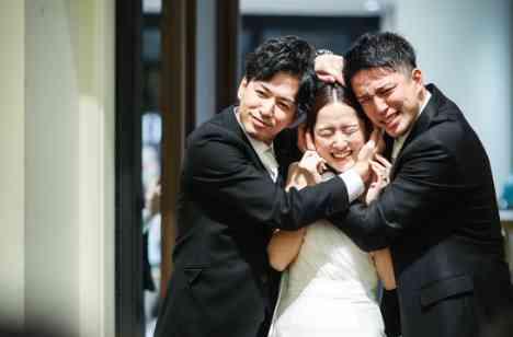 笑顔と涙のマリアージュＷＥＤＤＩＮＧの披露宴画像