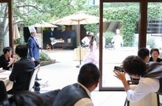 「緑溢れる会場で叶えるサプライズウェディング♪」の演出画像