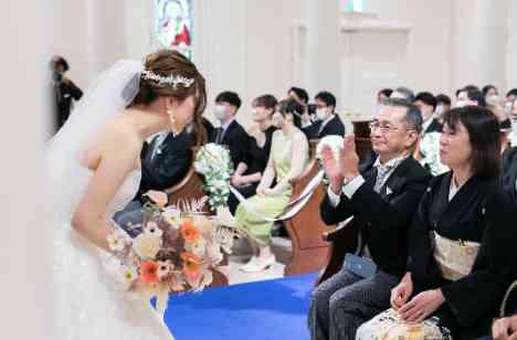 ワイワイ楽しめるカジュアルWeddingの挙式画像
