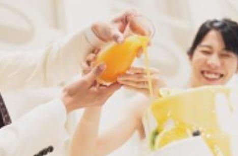 お二人らしく、笑顔たくさんの楽しい結婚式！の披露宴画像