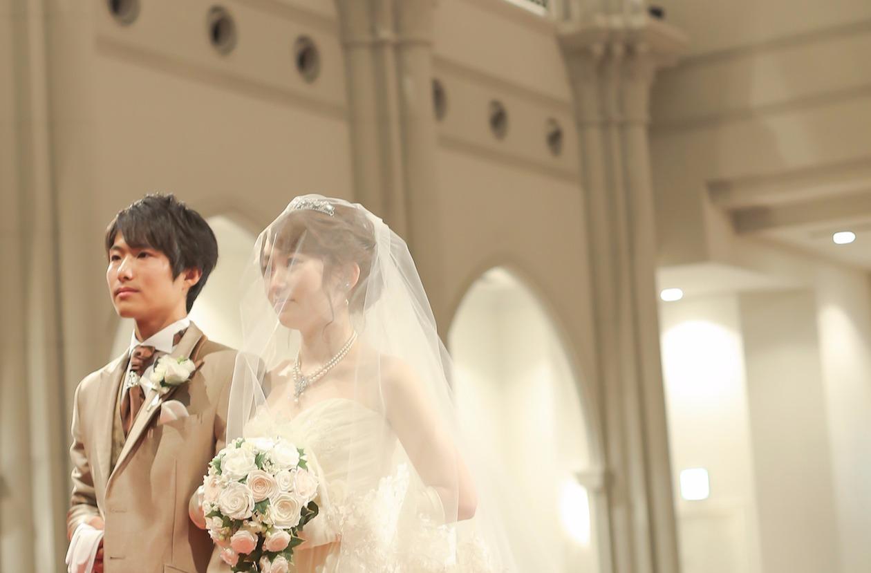 温かい祝福に包まれたトワイライトウェディングの準備・打ち合わせ画像