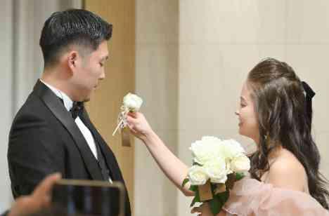 感謝の想いに包まれた、あたたかい結婚式の披露宴画像
