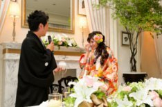 笑顔がたえない仲良しなおふたりの演出画像