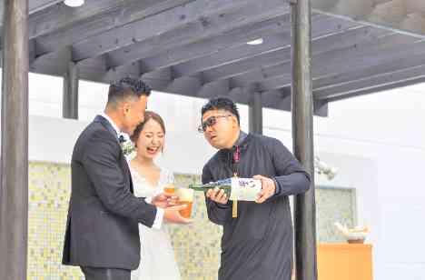 【93名party】Laugh Weddingの挙式画像