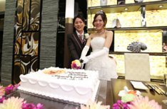 面白いことが大好き！美男美女なおふたり！の披露宴画像