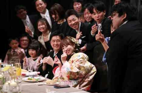 【アットホーム】おふたりが出会った場所での披露宴画像