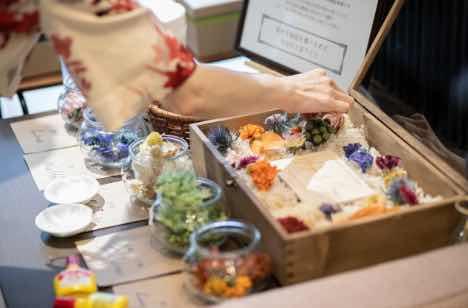 花を紡ぎ灯りで“つなぐ“アットホームWeddingの準備・打ち合わせ画像