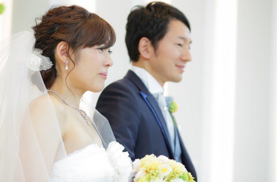 おふたりのこだわりがたくさん詰まった涙溢れる結婚式の挙式画像