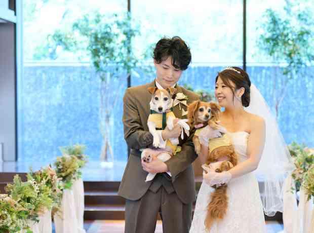 〈愛犬と一緒に♪〉ひまわりウエディングの挙式実例画像