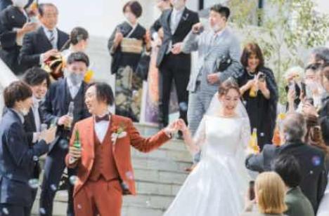 Cheers！笑いのベースに愛が溢れるＵＴＡＧＥの挙式画像