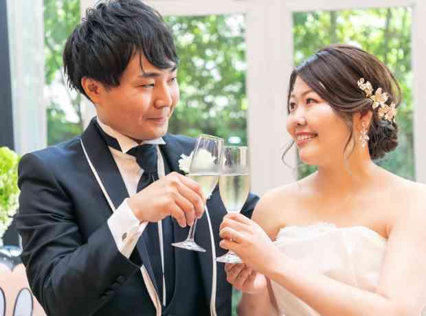 笑顔あふれる大好きに囲まれた結婚式！の挙式実例画像
