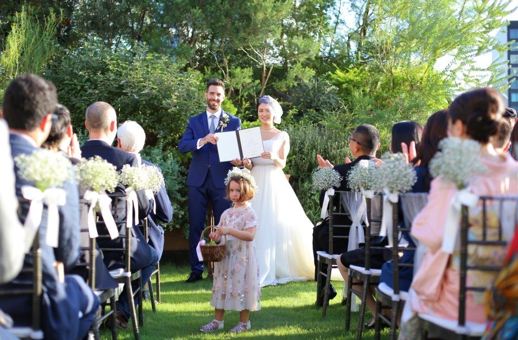 まるで海外？！お洒落なアットホームwedding！の挙式画像