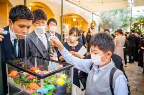 水族館 スイミー大切な人が集まって大きな魚になったの挙式画像