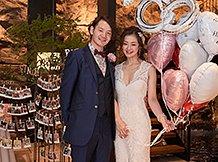 装花と装飾が美しいアンティーク空間の結婚式の挙式実例画像