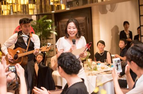 テーマは「おもてなし」支えて下さった方々への恩返しの演出画像