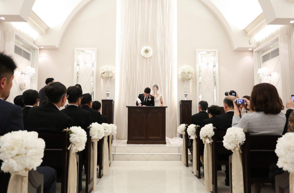 winter weddingの挙式画像