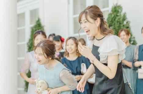 友人にも一緒につくりあげていただくご結婚式の披露宴画像