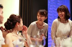 美味しい料理でおもてなし！笑顔溢れるＷＥＤＤＩＮＧの披露宴画像