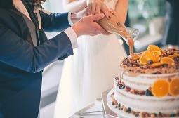 「ラスティックグリーン」がテーマの飾らない結婚式の披露宴画像