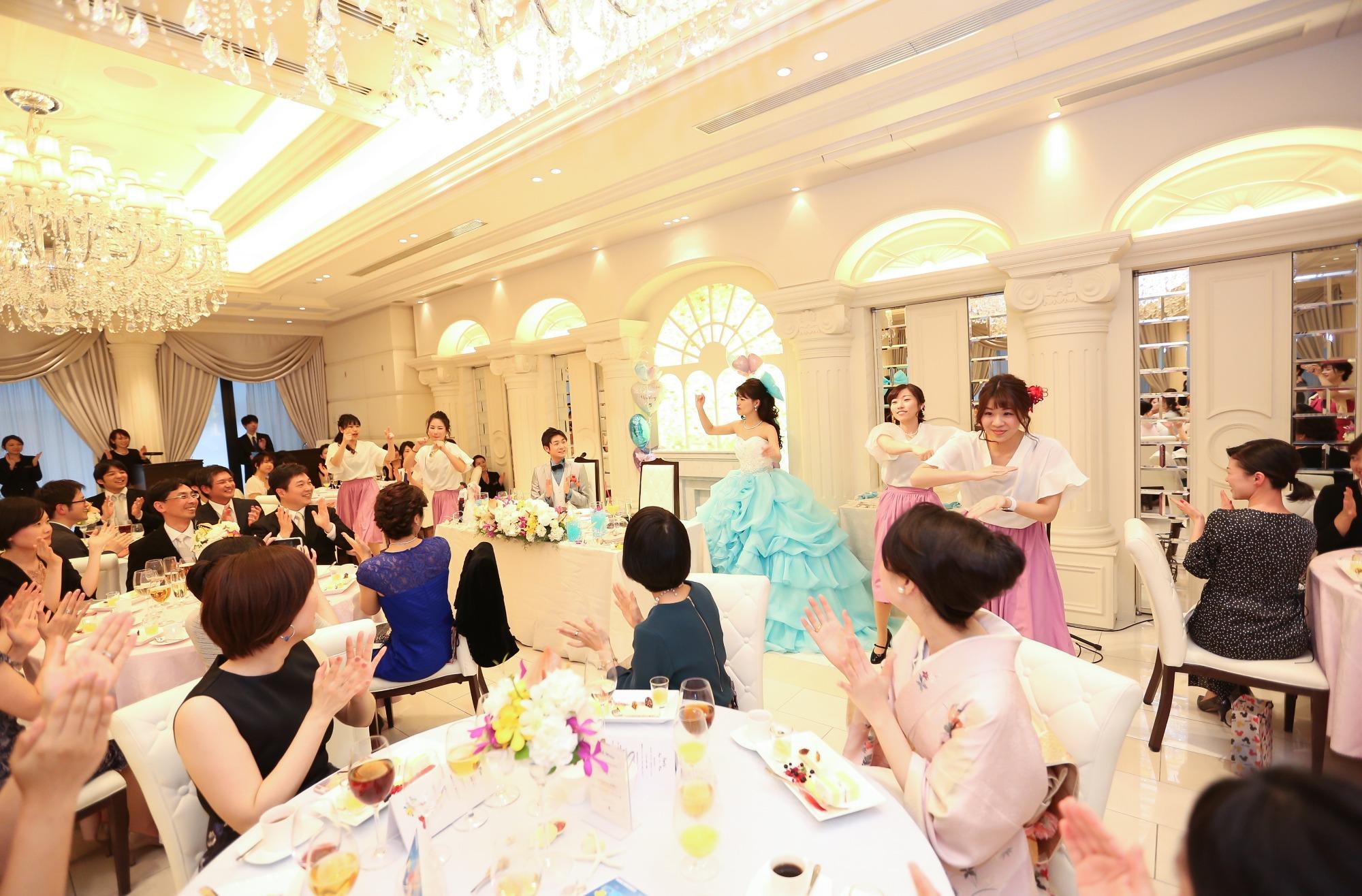 海の中がテーマ!ふたりらしさが詰まったウエディングの演出画像