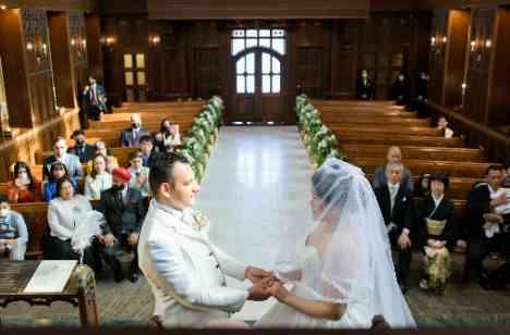 家族への感謝がたくさん溢れた結婚式♪の挙式画像