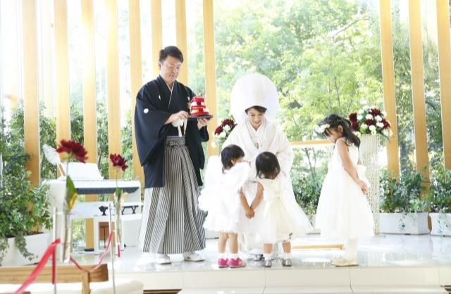 1日1組限定でゲストとゆっくり楽しめた結婚式!の挙式画像