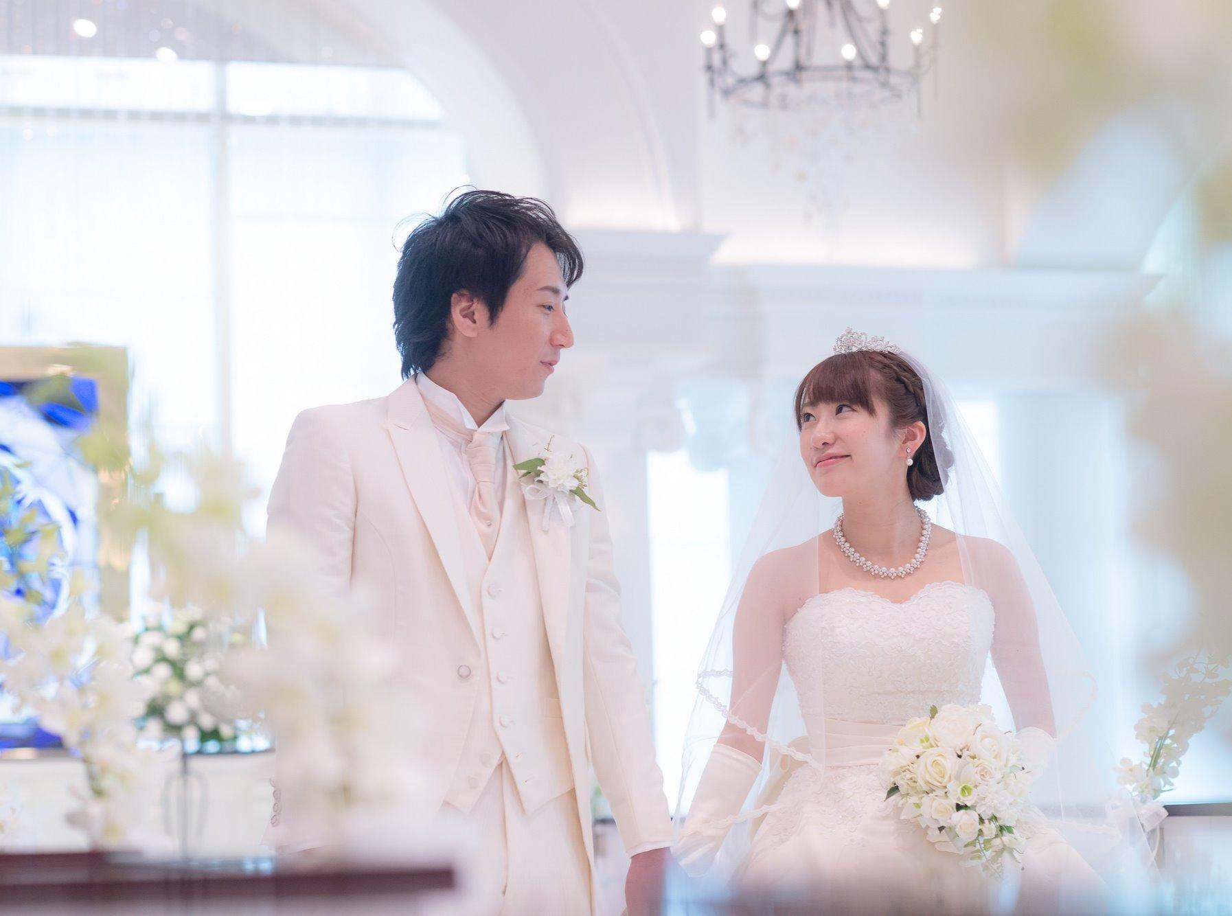 プロジェクションマッピングで華やかさもプラス！の挙式実例画像