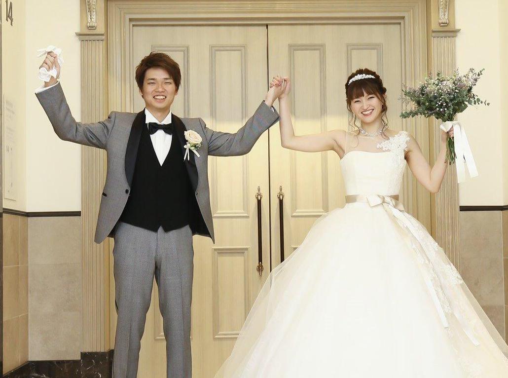 アットホームで笑顔溢れる結婚式の挙式実例画像