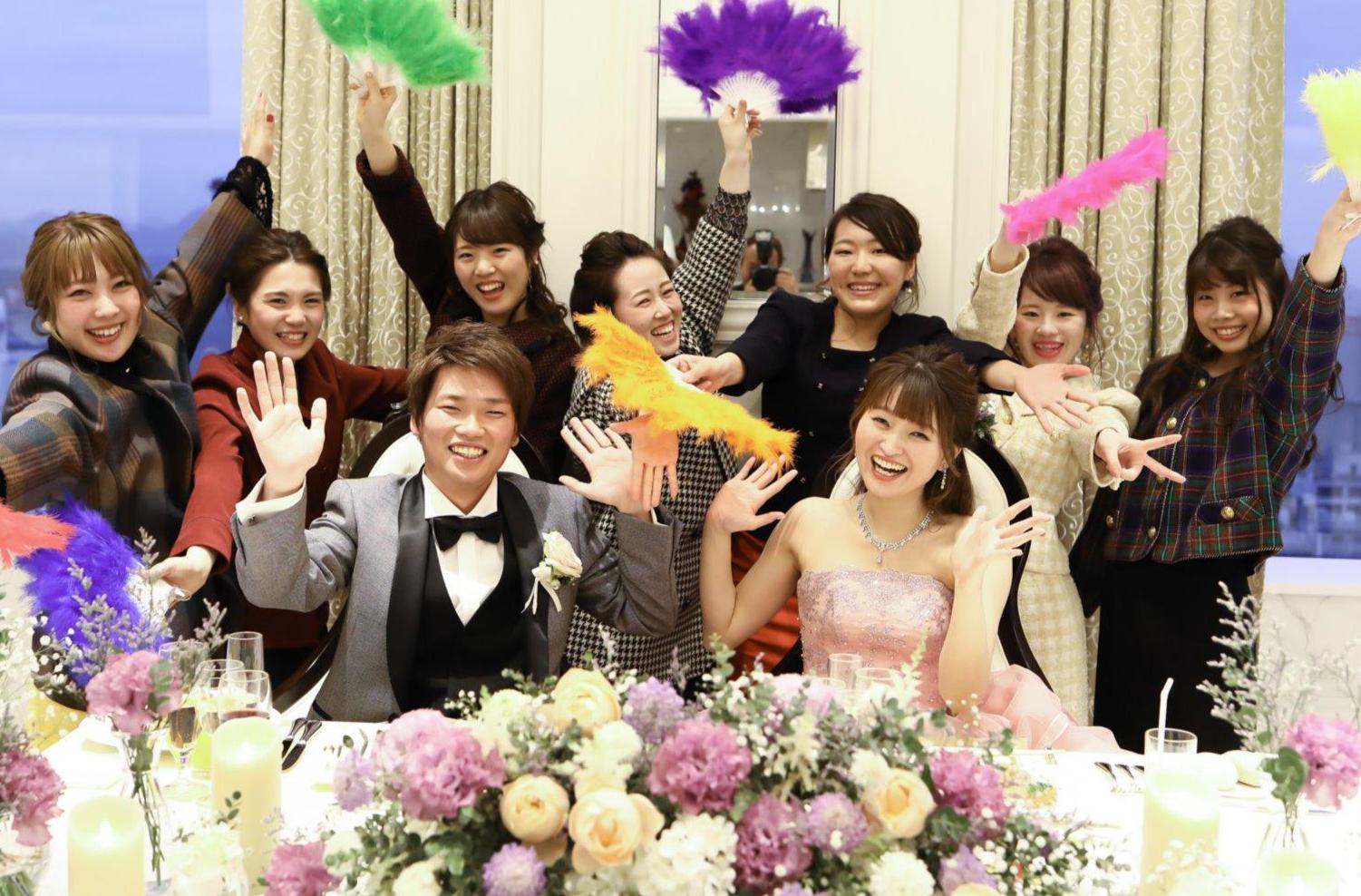 アットホームで笑顔溢れる結婚式の披露宴画像