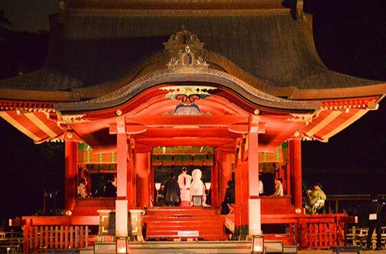 幻想的な幸あかり挙式&友人との笑顔いっぱいの挙式画像