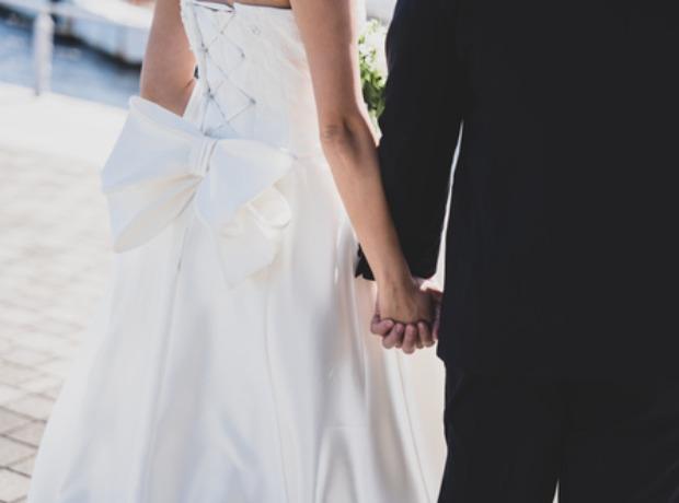 みなとみらいの景色の中でおもてなしweddingの挙式実例画像