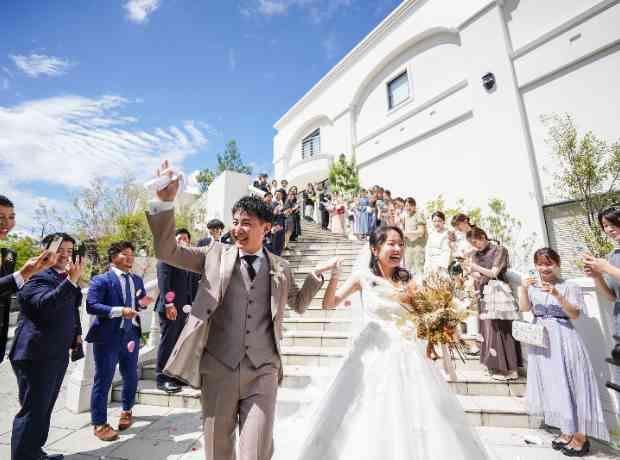 サプライズ満載！皆んな笑顔の自然体Weddingの挙式実例画像