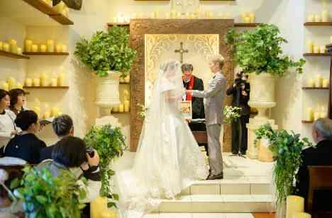 新郎新婦の大好きが詰まったオリジナルパーティーの挙式画像