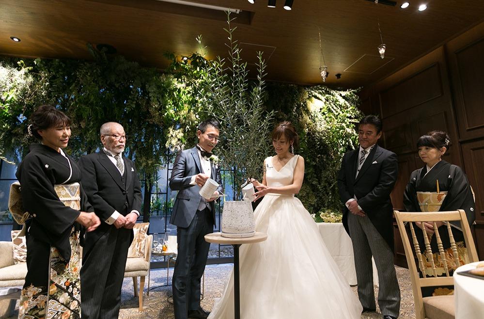 サプライズ盛りだくさんの結婚式の披露宴画像