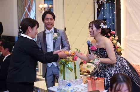大切な家族へ感謝を込めて、親孝行ウェディングの披露宴画像