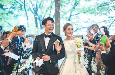 ゲストと共にゆったりと過ごす大切な時間の挙式画像