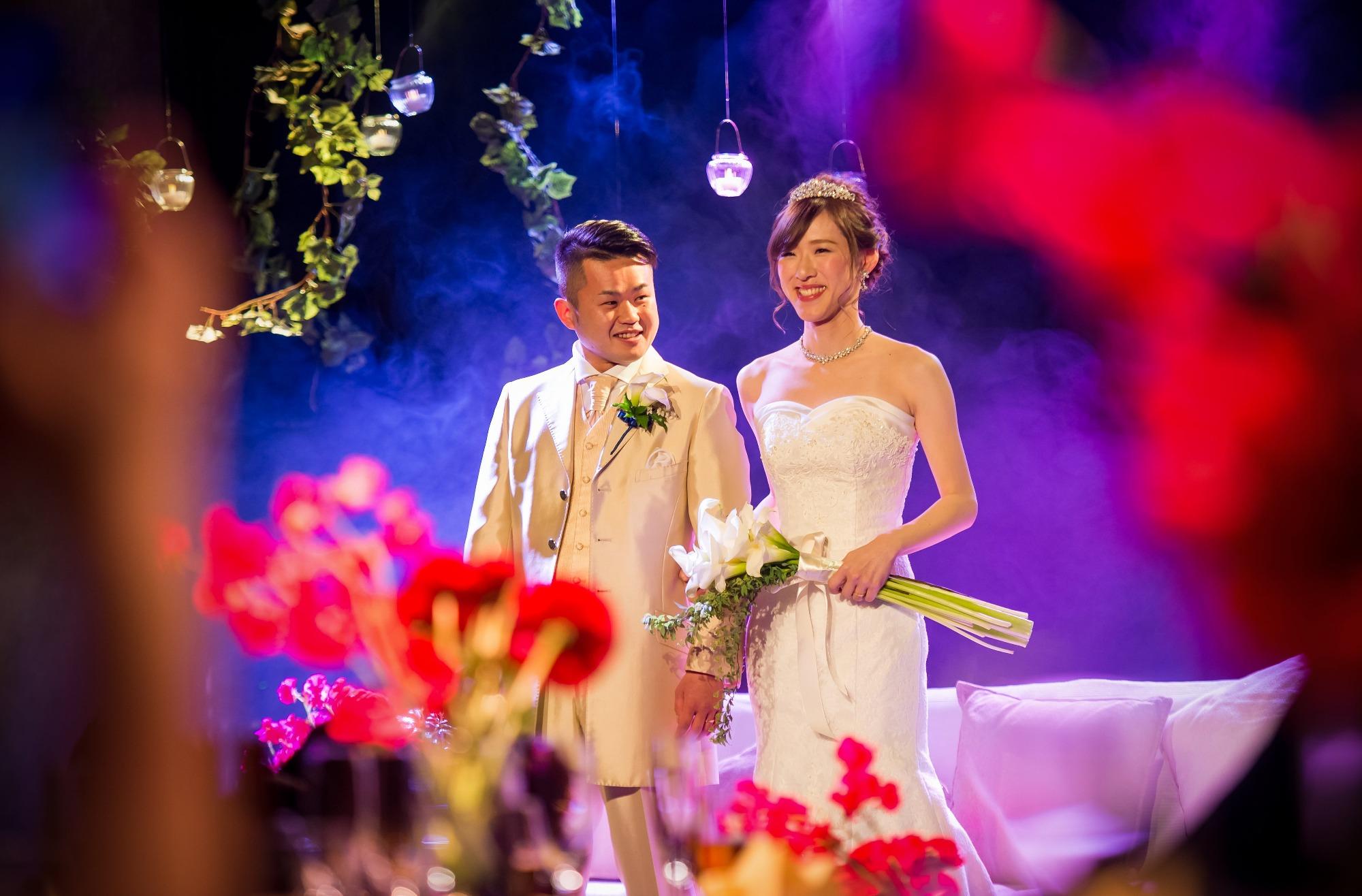 ゲストと一緒に盛り上がる！ライブハウス型結婚式☆の披露宴画像