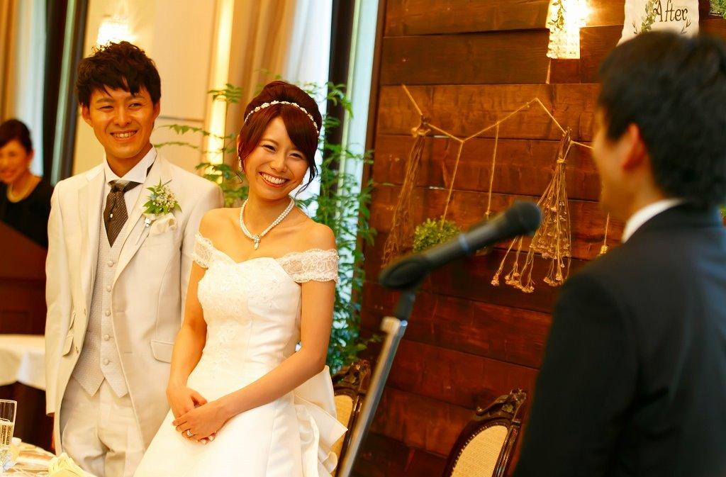 ゲストとの時間を大切にした感謝を伝える結婚式の披露宴画像