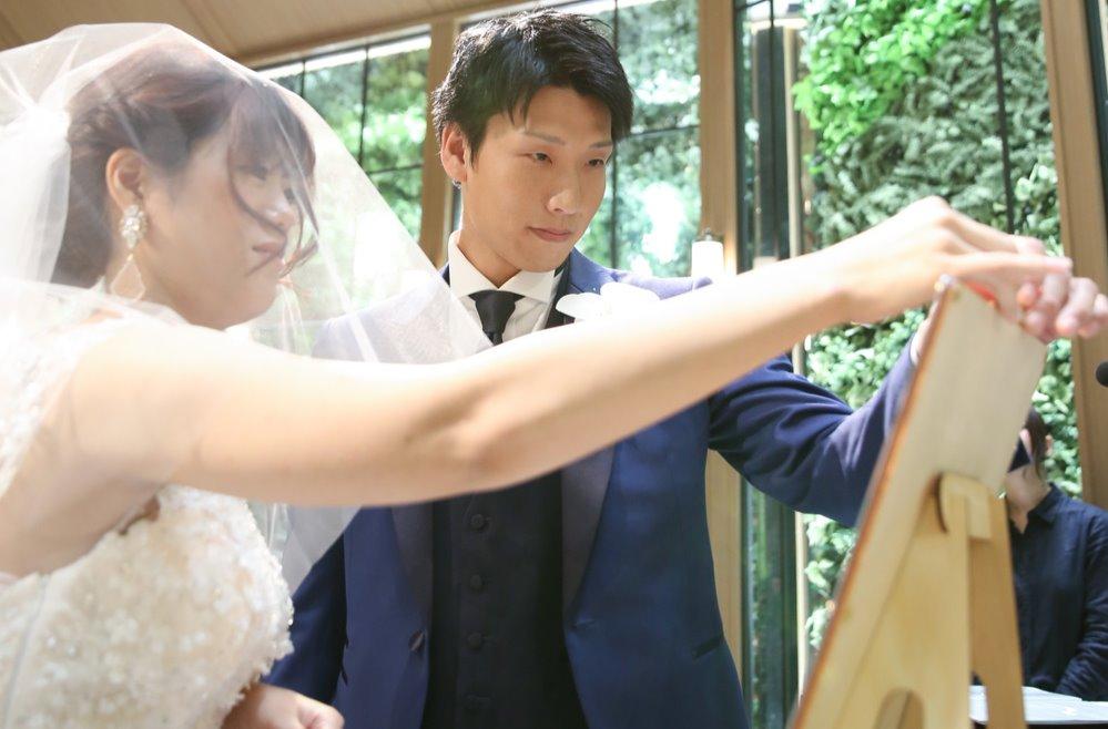 おふたりが出逢われた中学校をイメージした装飾で…の挙式画像
