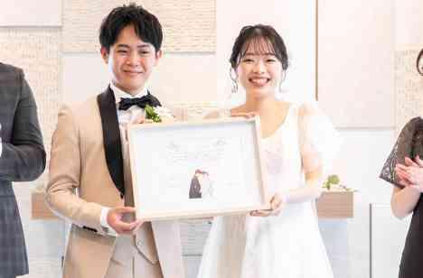 ゲストと楽しむアットホームウェディングの挙式画像