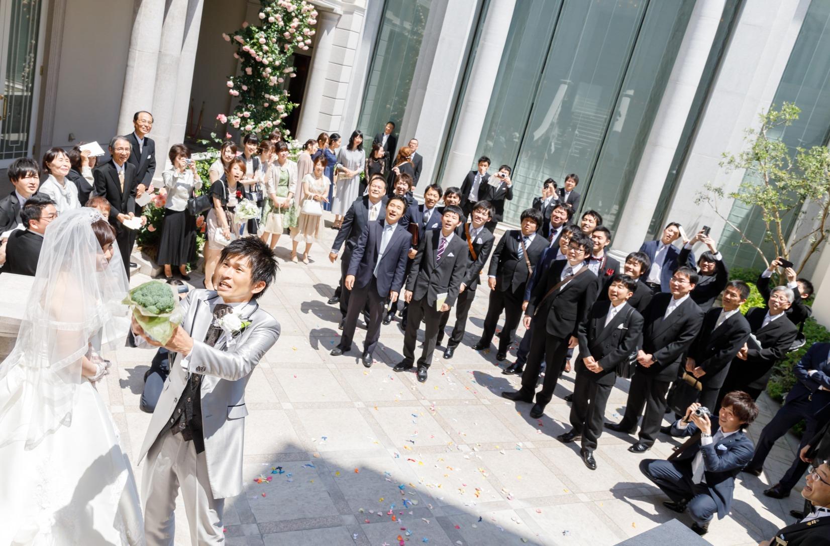 お二人らしい笑顔と涙の結婚式☆の挙式画像