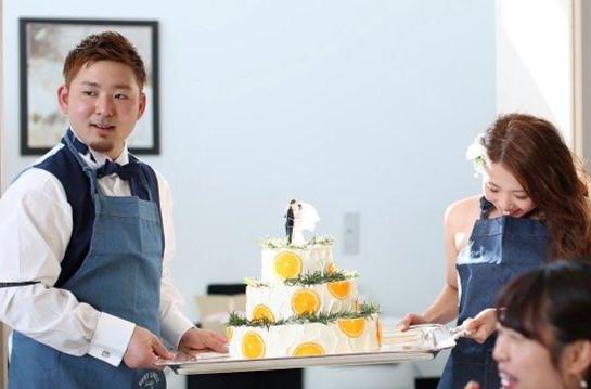 スタッフと創るリゾートウエディング♪の披露宴画像