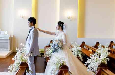 こだわりが詰まったゲストと楽しめるWeddingの挙式画像