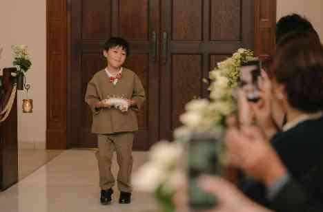 ２世代の結婚式「両親と同じ教会で…」の挙式画像