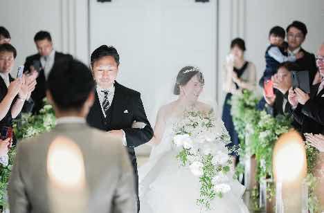 優しさ溢れるふたりのゆったりと温かい1日の挙式画像